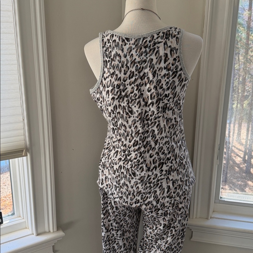 Karen Neuburger Live Love Lounge 3 Piece Leopard Print Set, Medium, Like New - Picture 5 of 8